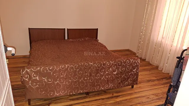 Satılır 5 otaqlı həyət evi 192 m²