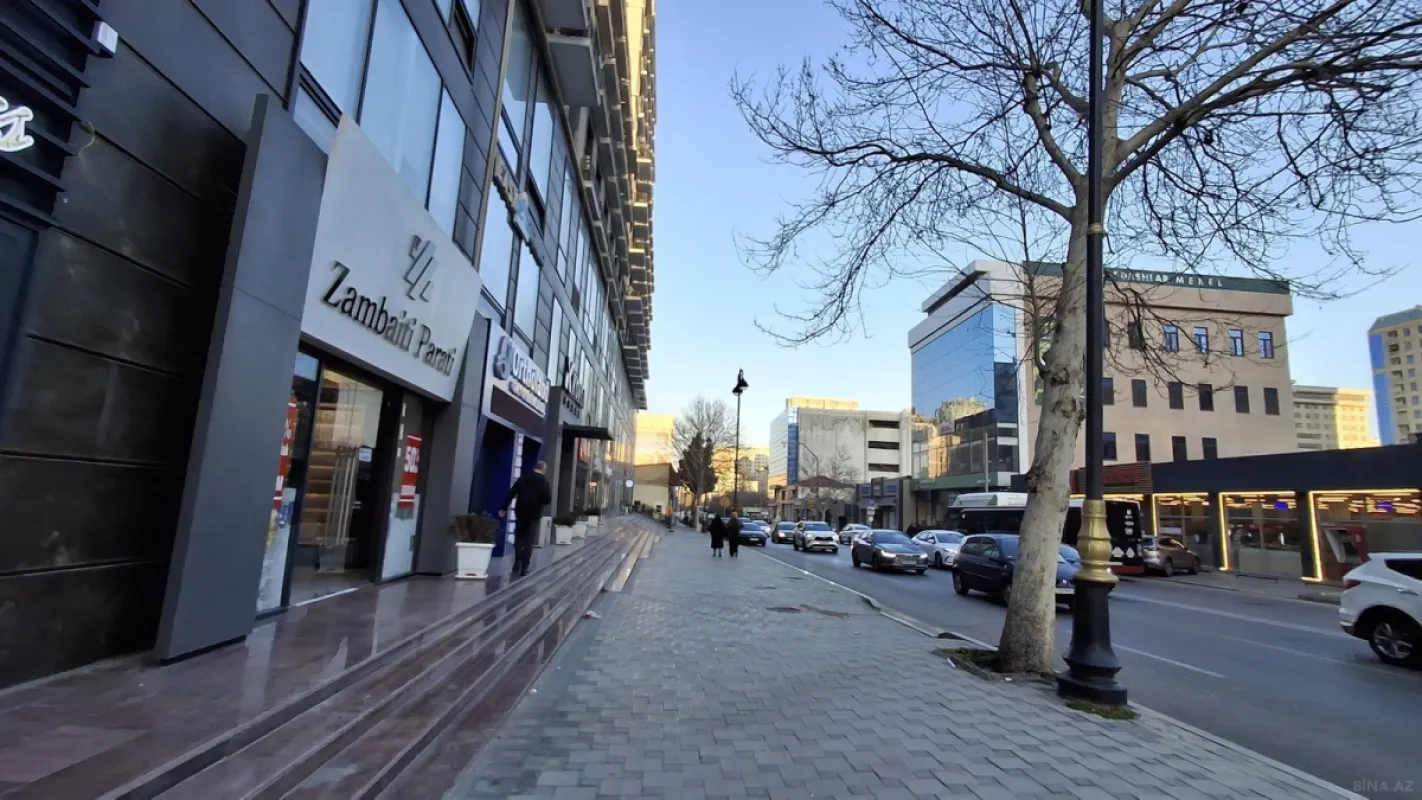 Satılır 5 otaqlı həyət evi 192 m²