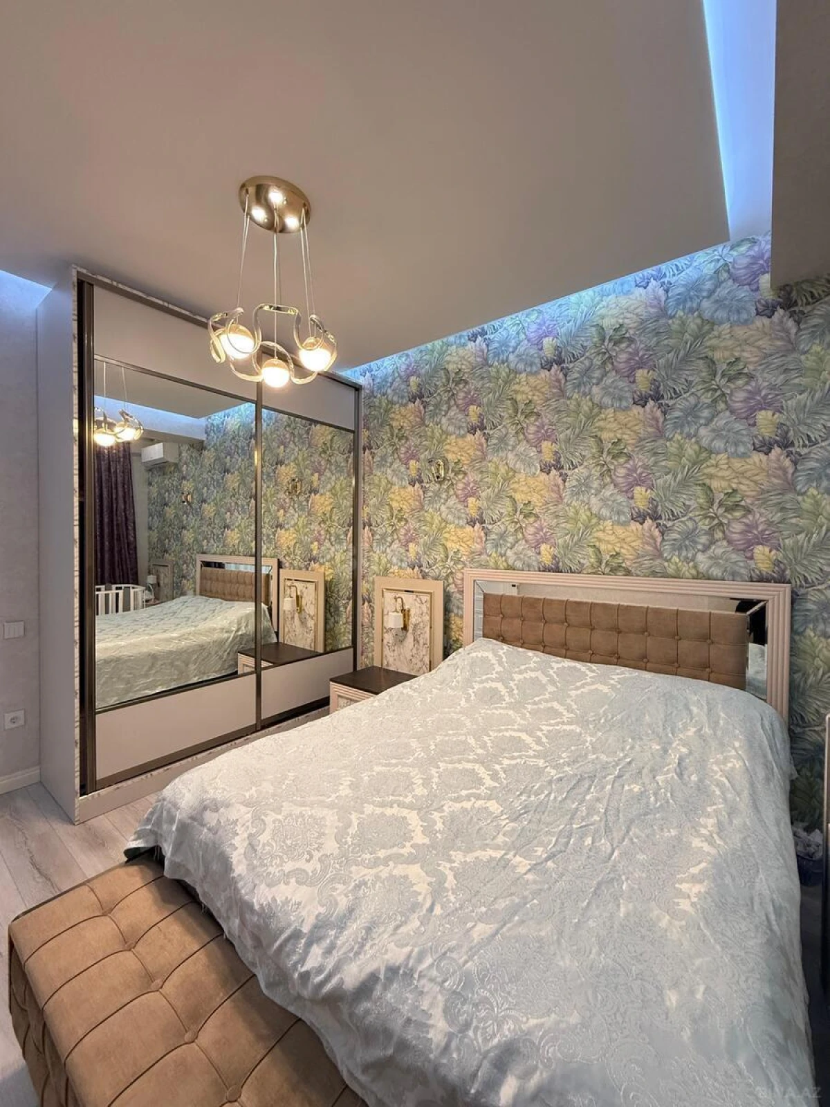 Satılır 2 otaqlı mənzil 69 m²