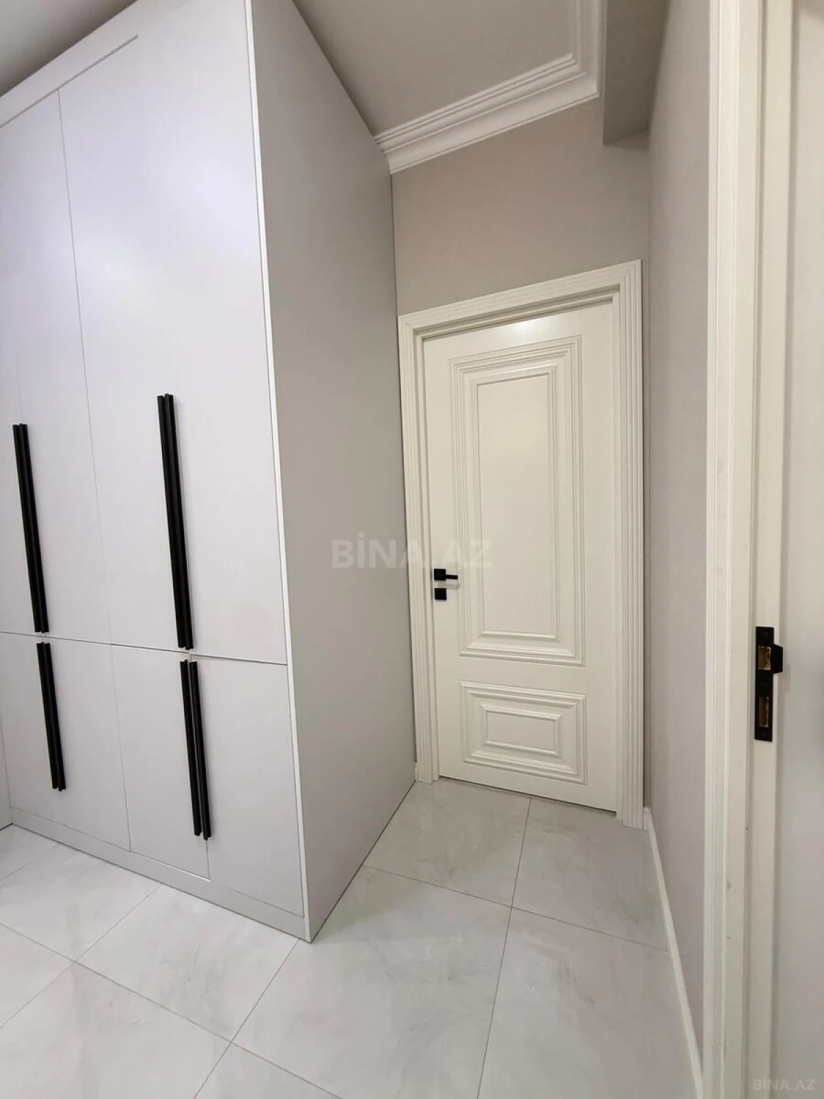 Satılır 2 otaqlı mənzil 69 m²