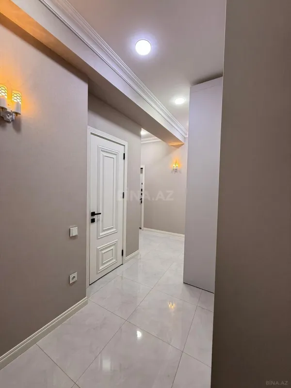 Satılır 2 otaqlı mənzil 69 m²