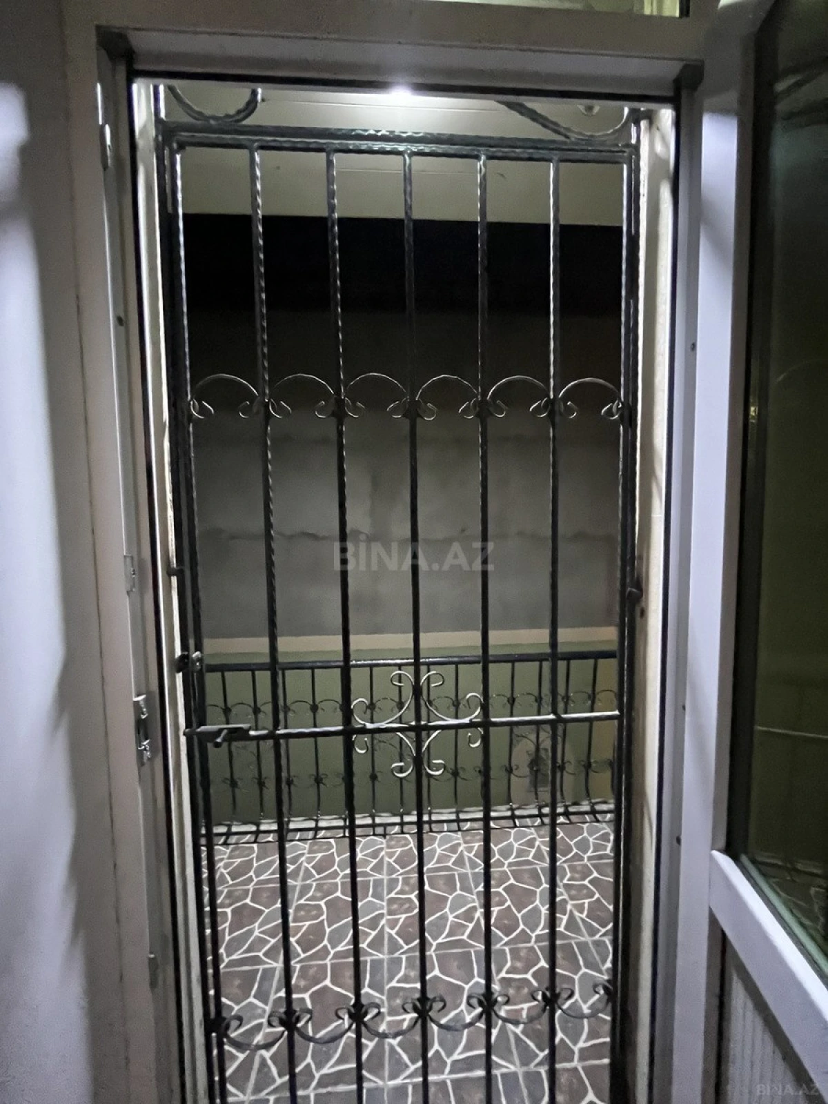 Satılır 6 otaqlı həyət evi 200 m²