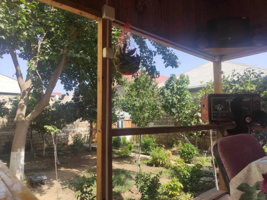 Satılır 6 otaqlı həyət evi 200 m²