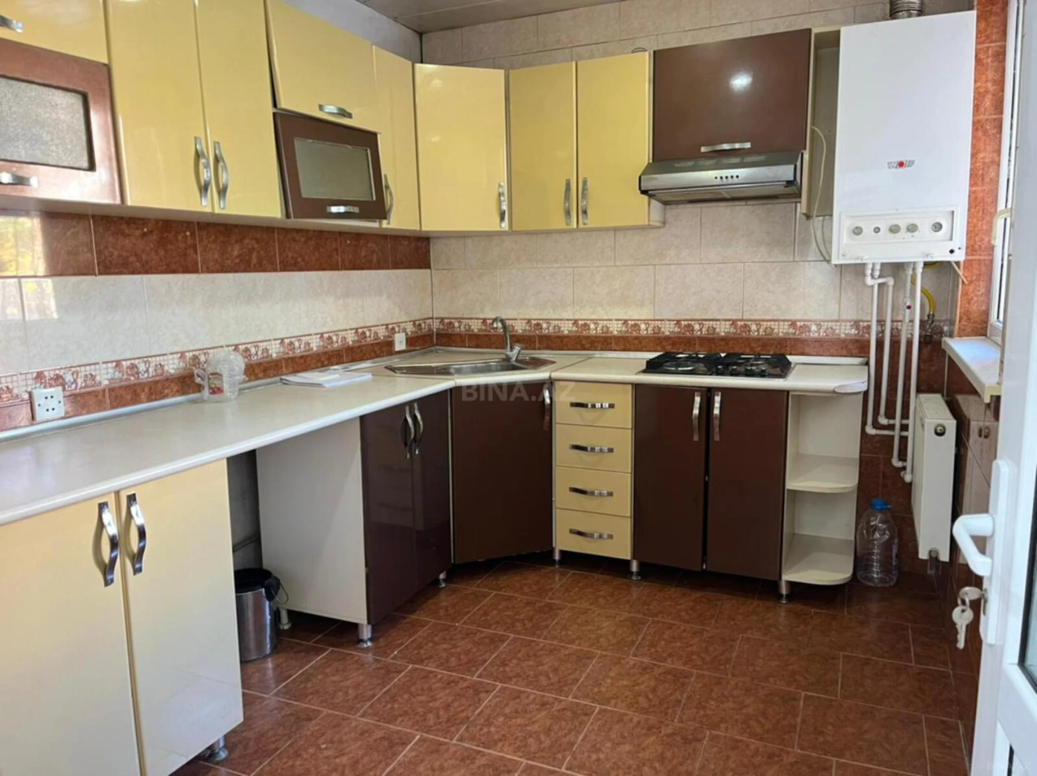 Kirayə verilir obyekt 100 m²