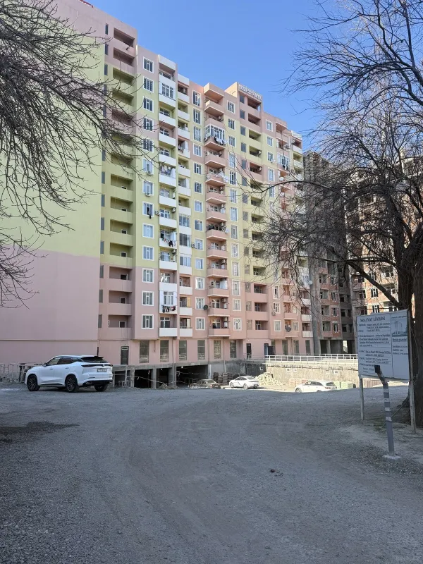 Satılır 2 otaqlı mənzil 61 m²