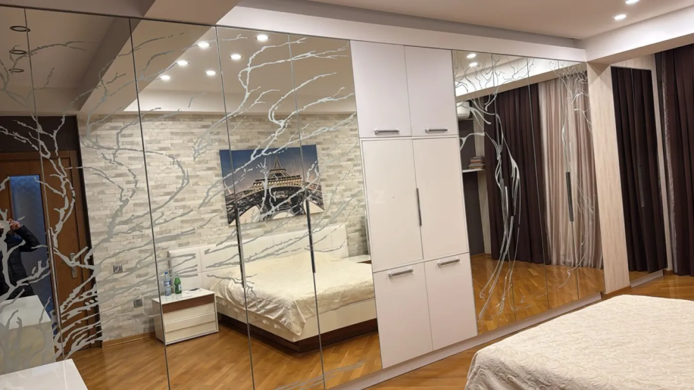 Kirayə verilir 3 otaqlı mənzil 120 m²