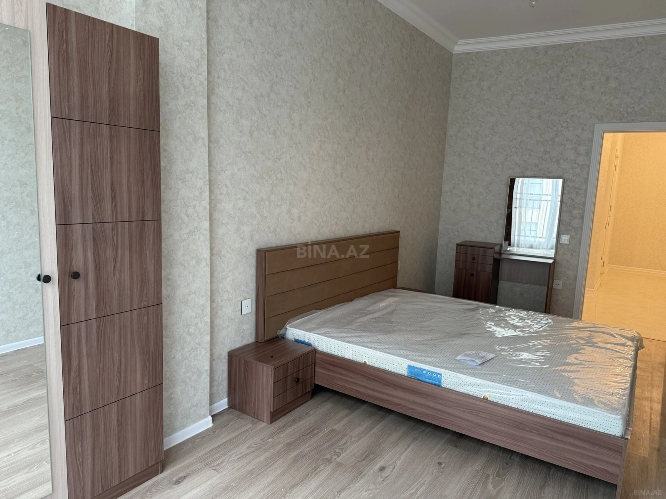 Kirayə verilir 2 otaqlı mənzil 92 m²