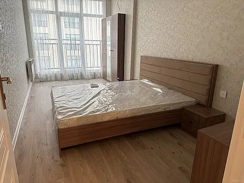 Kirayə verilir 2 otaqlı mənzil 92 m²