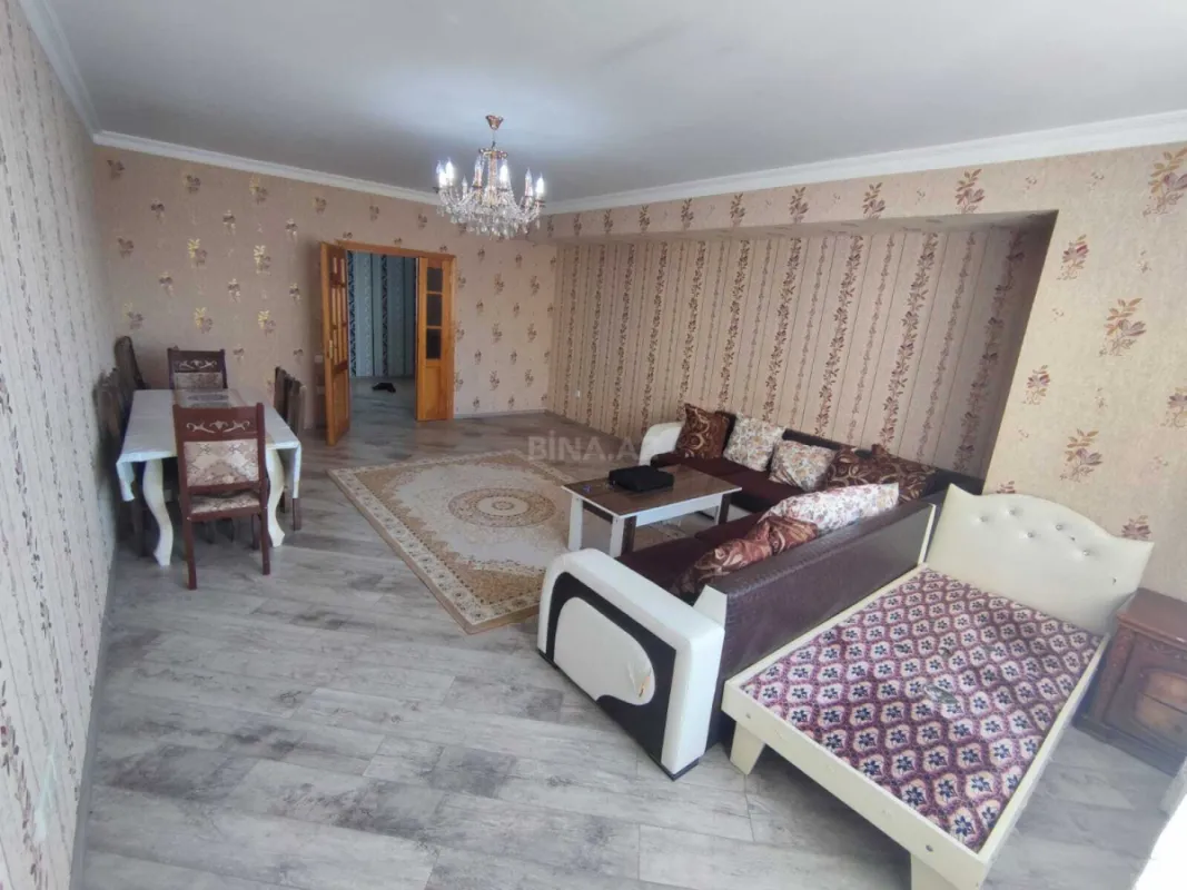 Kirayə verilir 3 otaqlı mənzil 120 m²