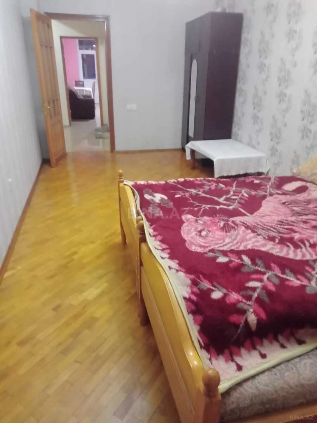 Satılır 2 otaqlı mənzil 100 m²
