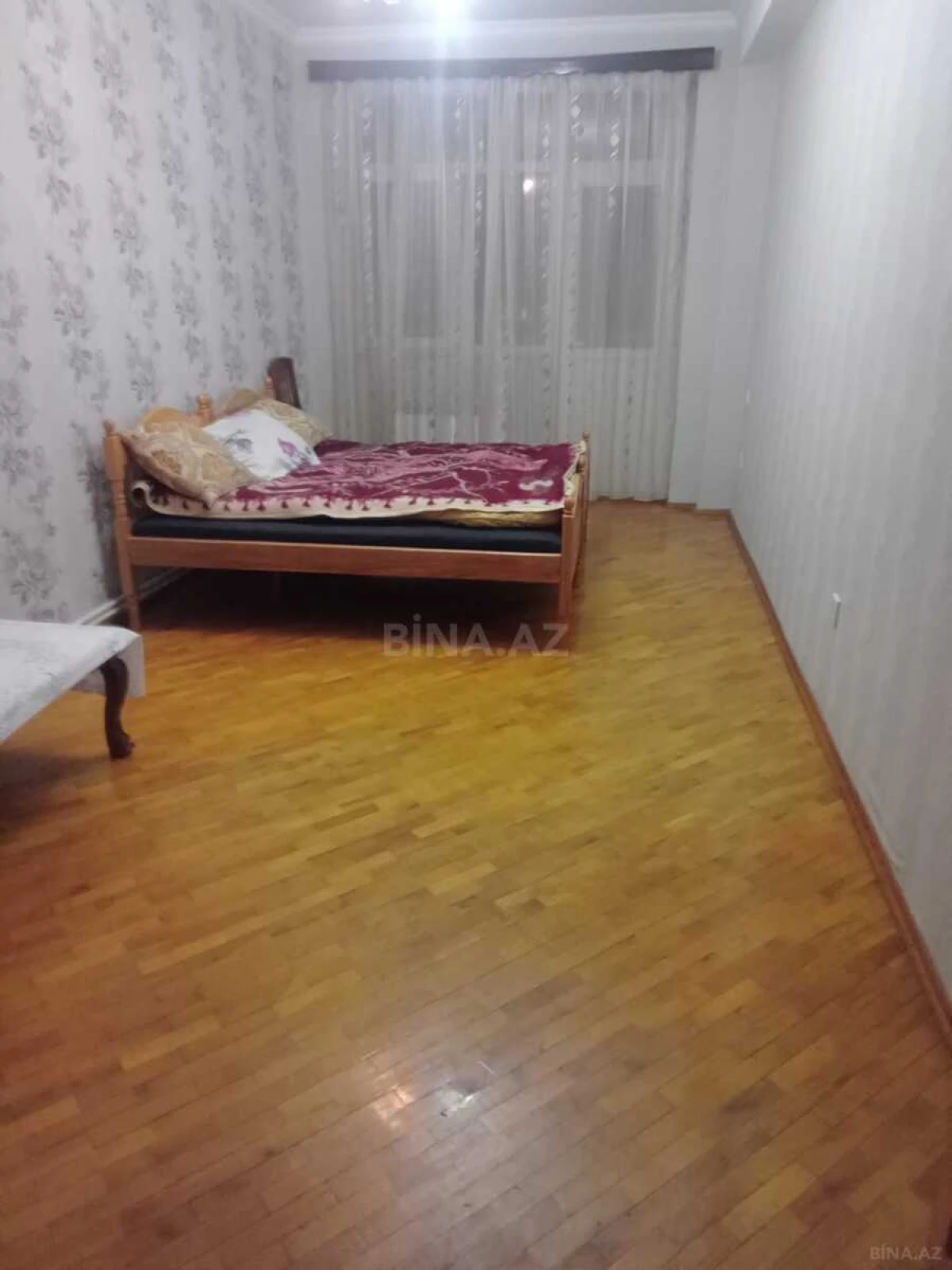 Satılır 2 otaqlı mənzil 100 m²