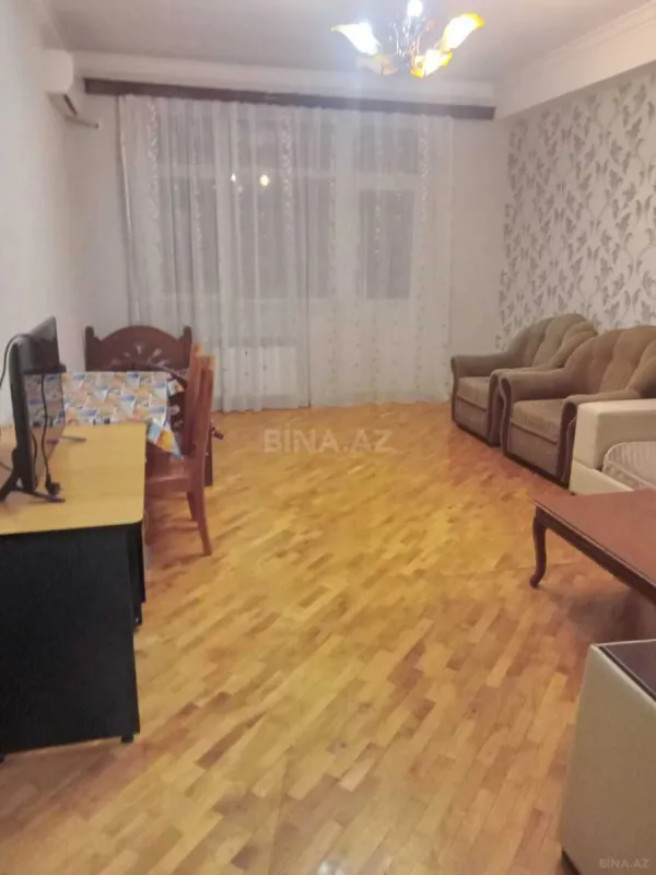 Satılır 2 otaqlı mənzil 100 m²