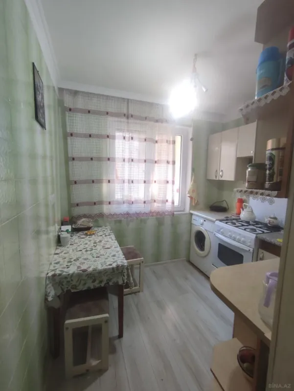 Satılır 4 otaqlı mənzil 76 m²