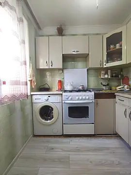 Satılır 4 otaqlı mənzil 76 m²