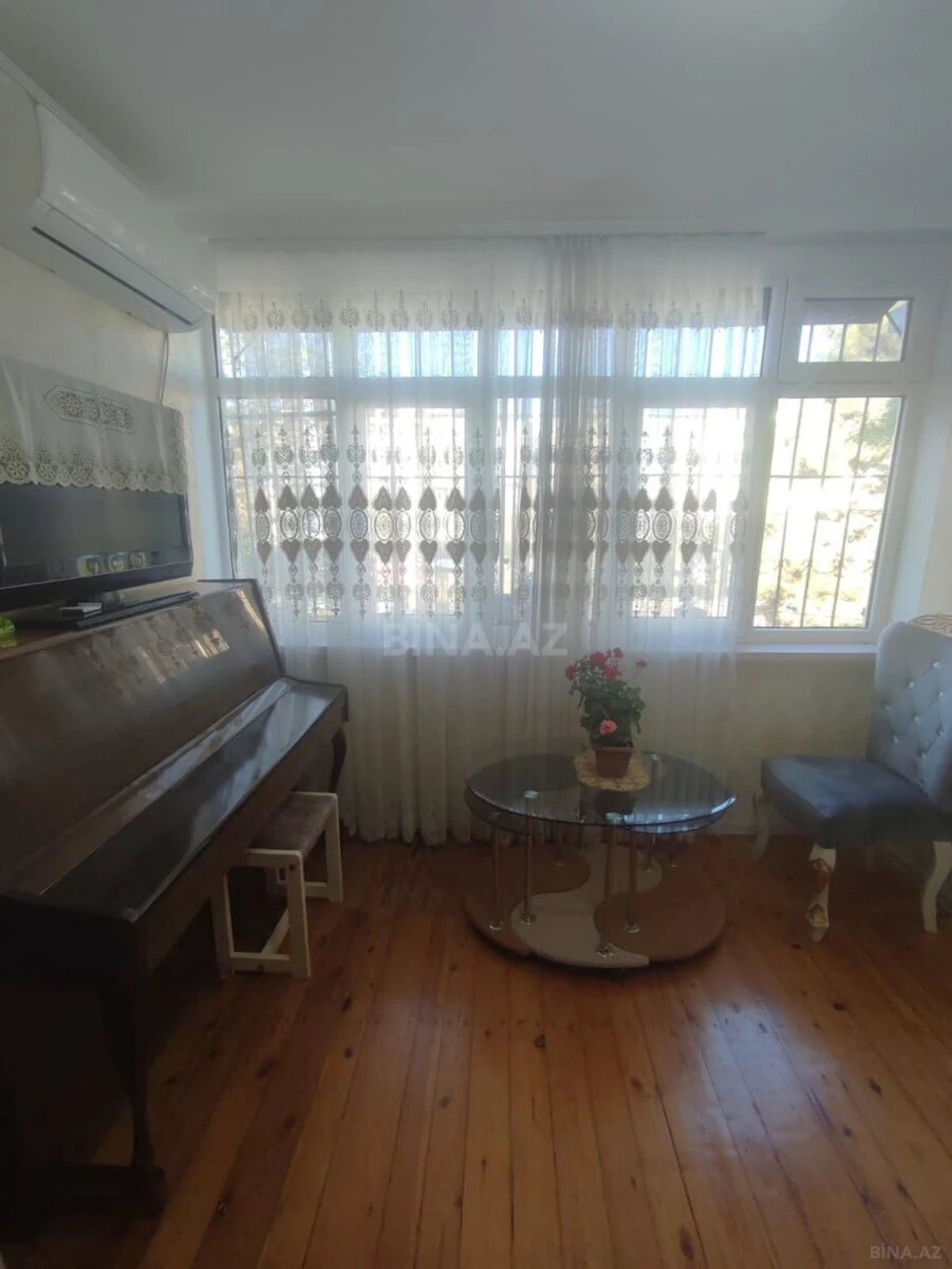 Satılır 4 otaqlı mənzil 76 m²