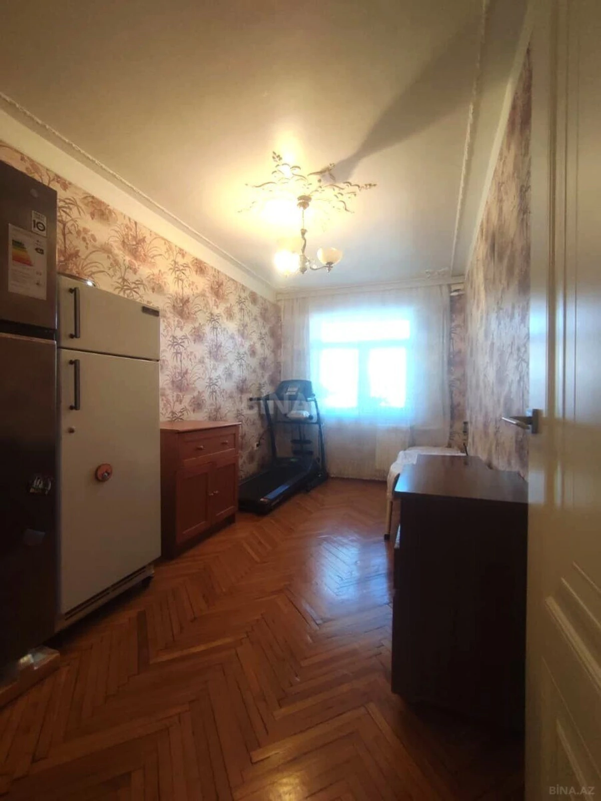 Satılır 4 otaqlı mənzil 76 m²