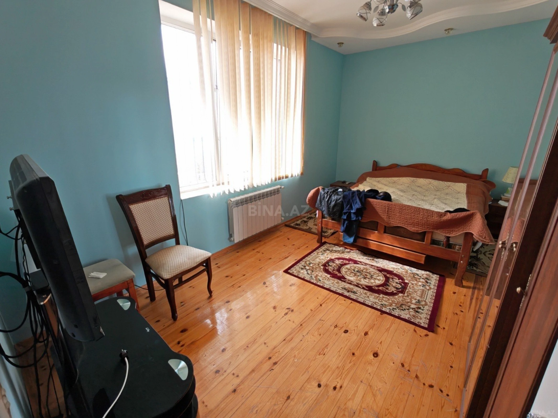 Satılır 7 otaqlı həyət evi 250 m²