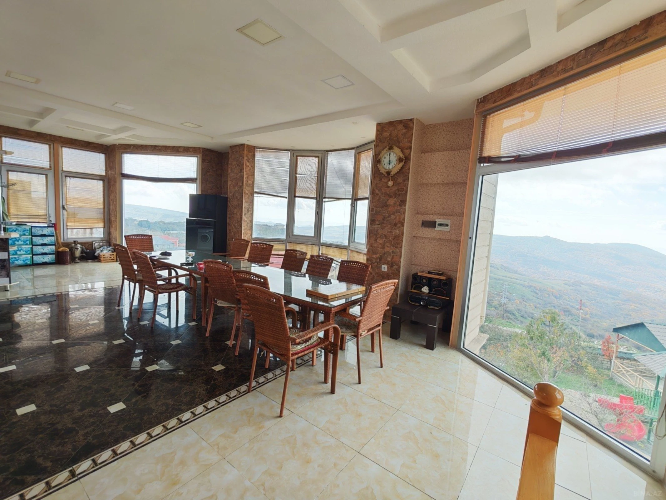 Satılır 7 otaqlı həyət evi 250 m²