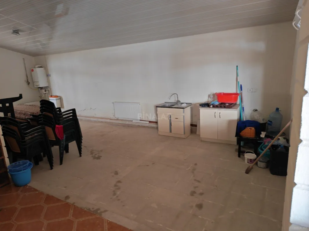 Satılır 7 otaqlı həyət evi 250 m²