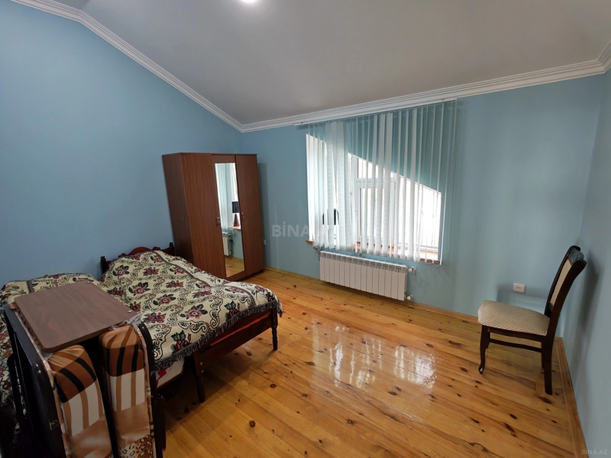 Satılır 7 otaqlı həyət evi 250 m²