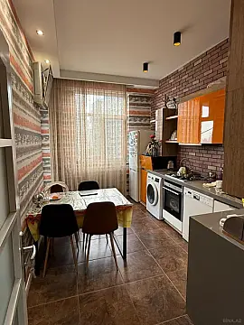 Satılır 3 otaqlı mənzil 100 m² — Bakı 3 otaq 100.00 m²