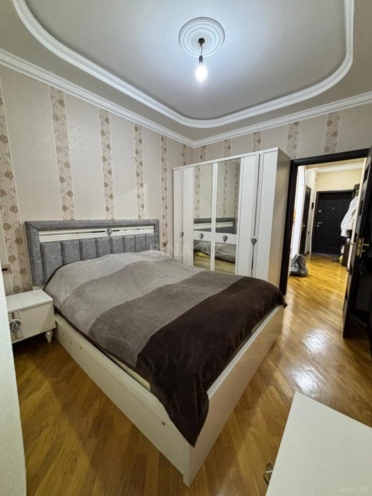 Satılır 2 otaqlı mənzil 65 m²