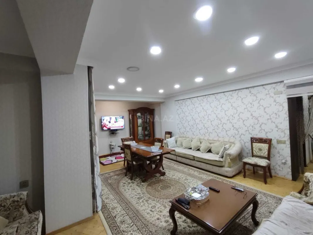 Satılır 3 otaqlı mənzil 144 m²