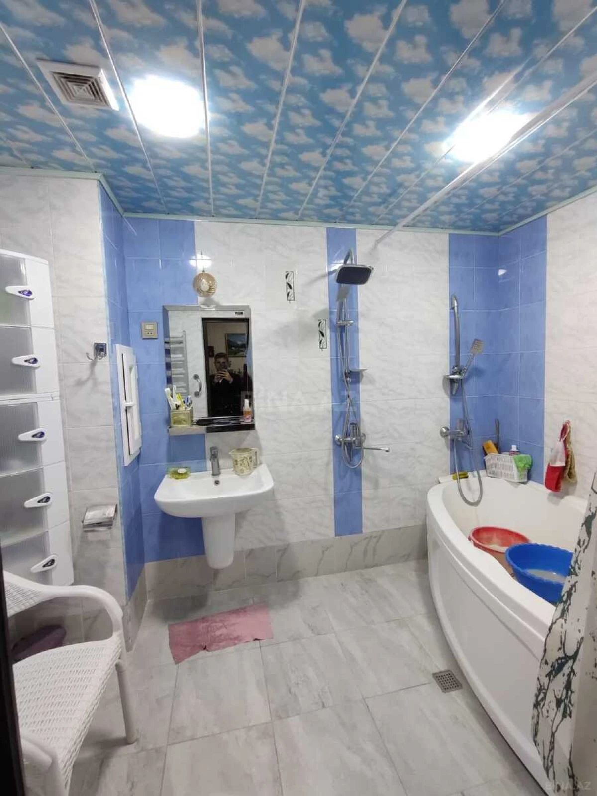 Satılır 3 otaqlı mənzil 144 m²