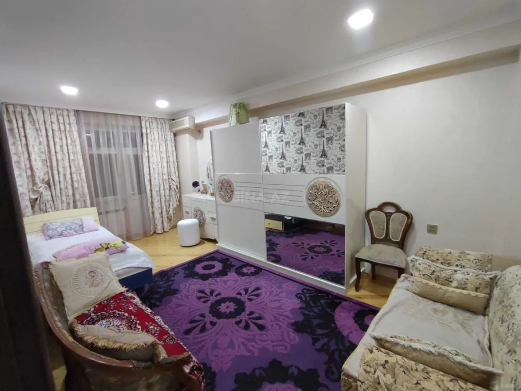 Satılır 3 otaqlı mənzil 144 m²