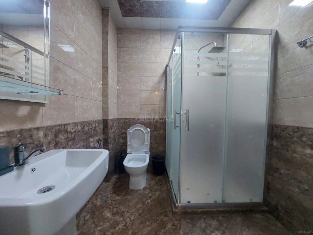 Kirayə verilir 2 otaqlı mənzil 95 m²