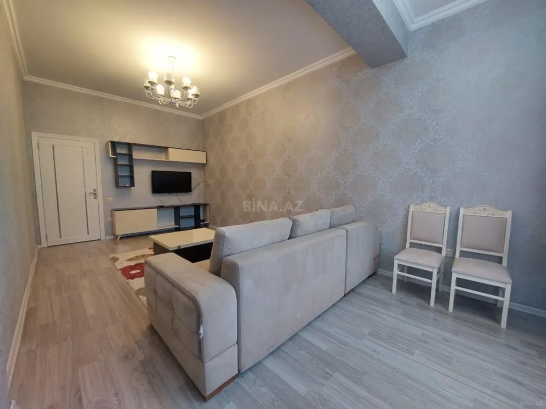 Kirayə verilir 2 otaqlı mənzil 95 m²