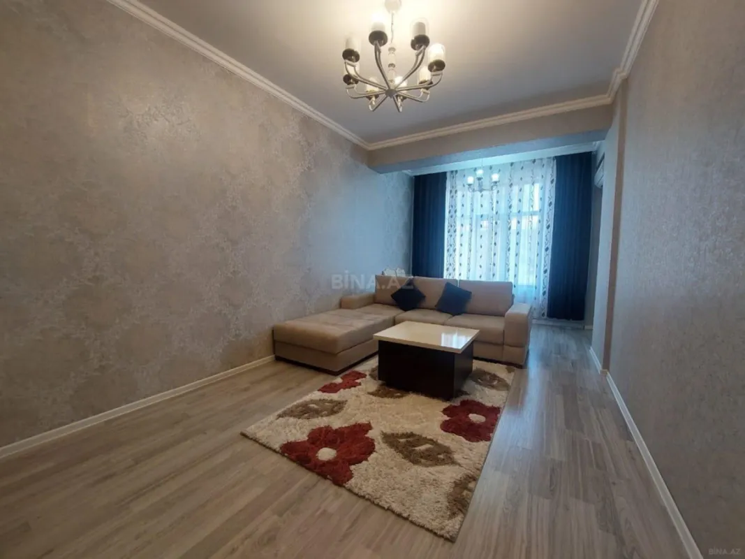 Kirayə verilir 2 otaqlı mənzil 95 m²