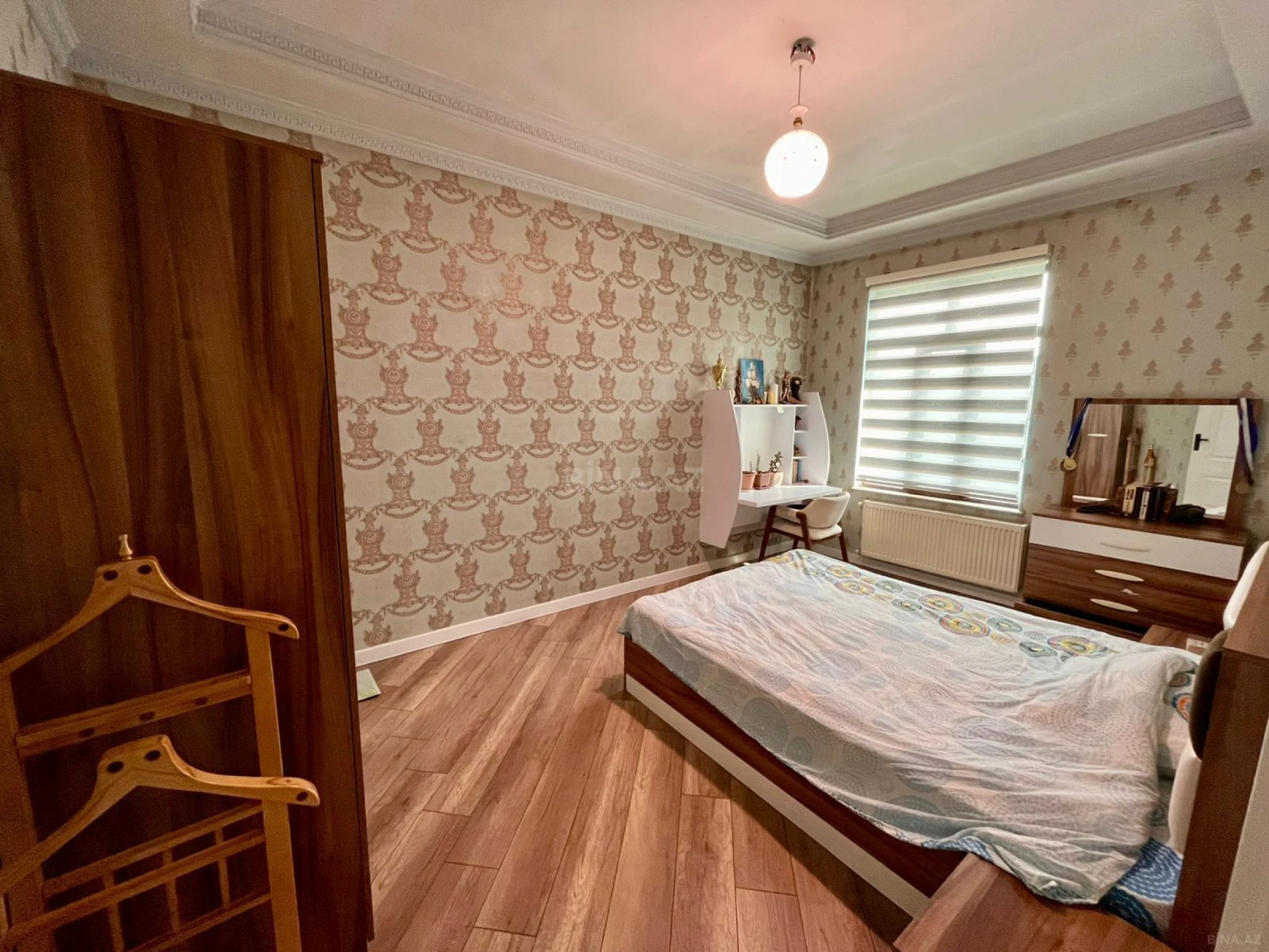 Satılır 10 otaqlı həyət evi 750 m²