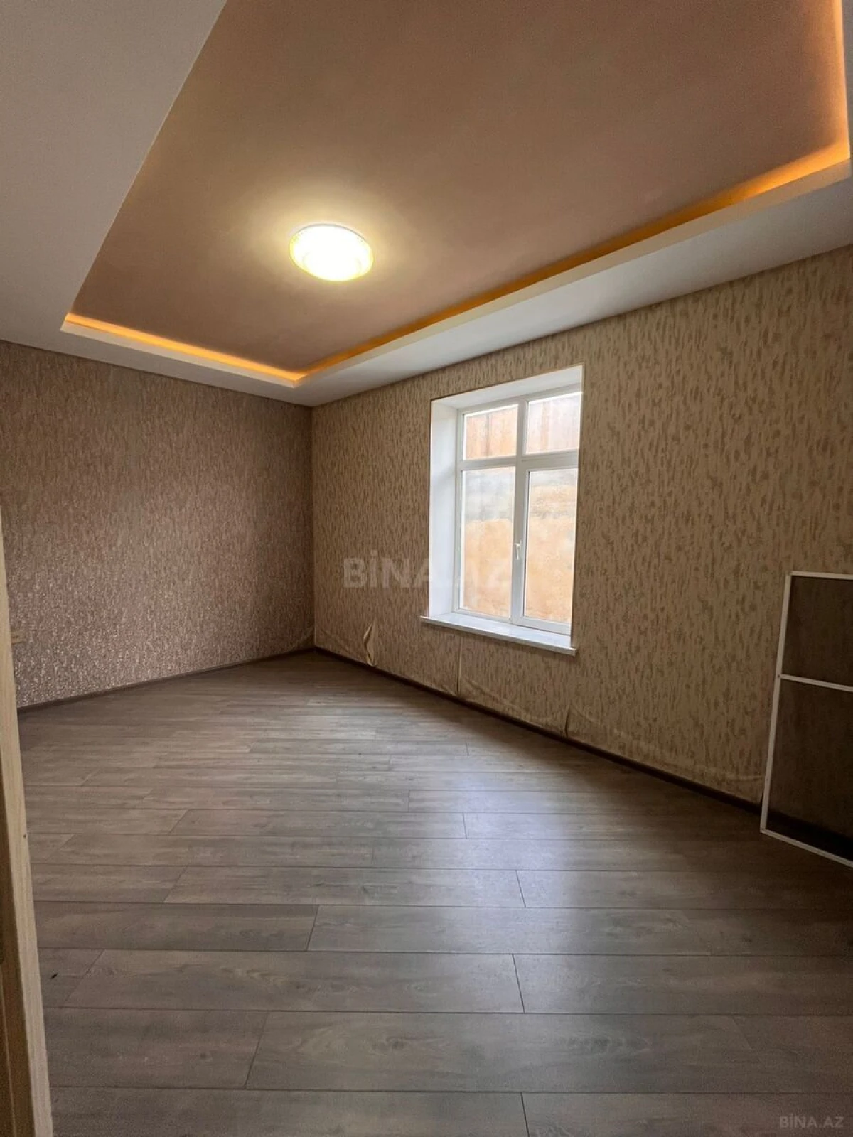Satılır 10 otaqlı həyət evi 750 m²