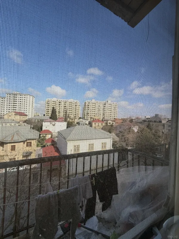 Satılır 3 otaqlı mənzil 95 m²