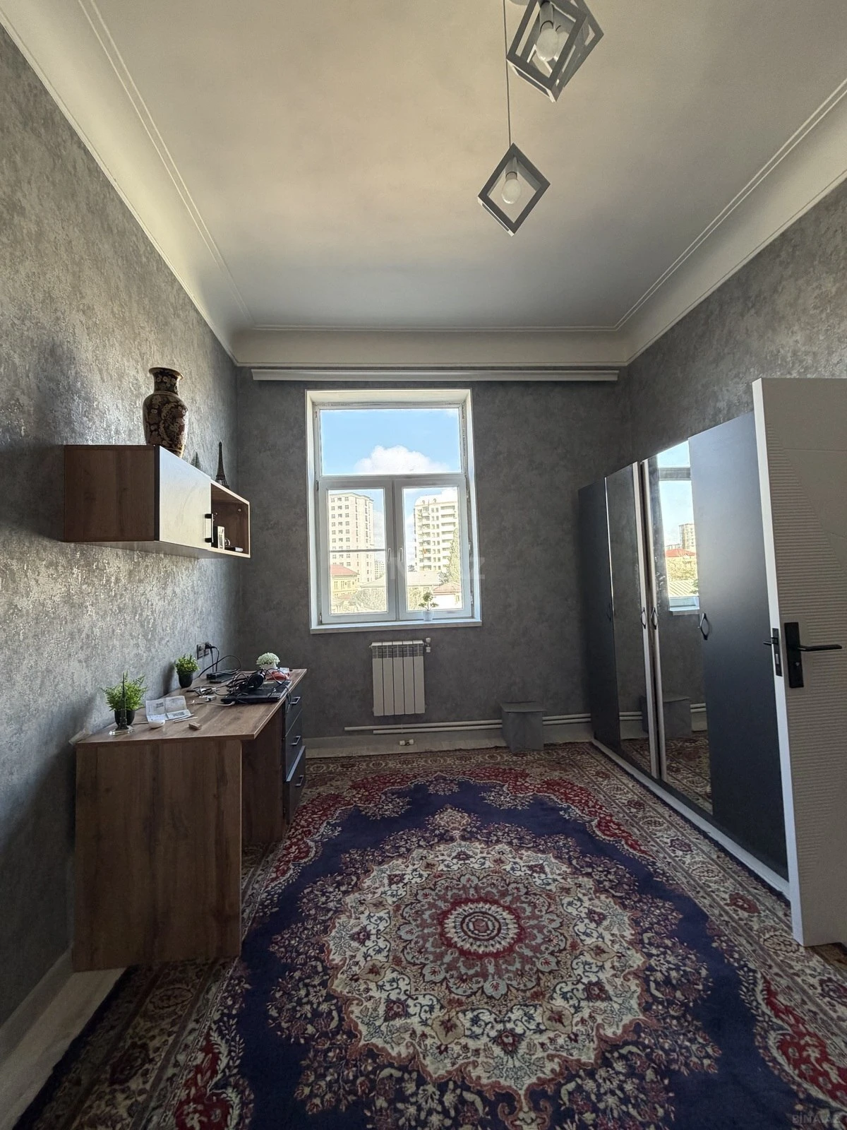Satılır 3 otaqlı mənzil 95 m²
