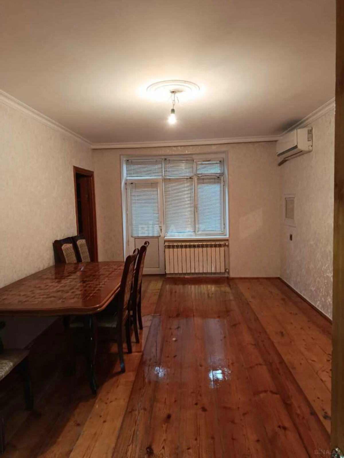 Satılır 4 otaqlı mənzil 96 m²