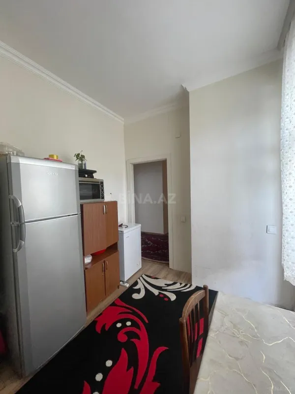Satılır 4 otaqlı mənzil 93 m²