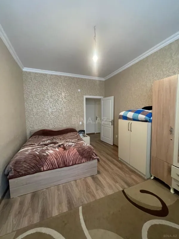Satılır 4 otaqlı mənzil 93 m²