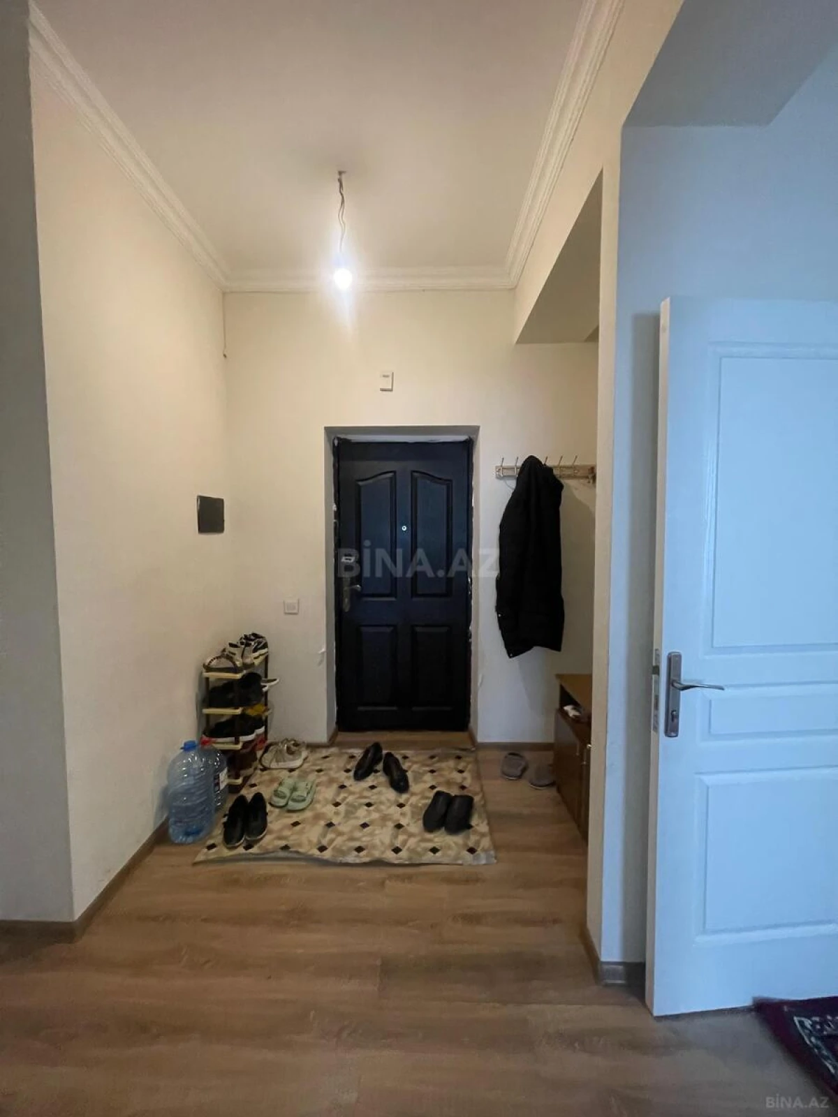 Satılır 4 otaqlı mənzil 93 m²