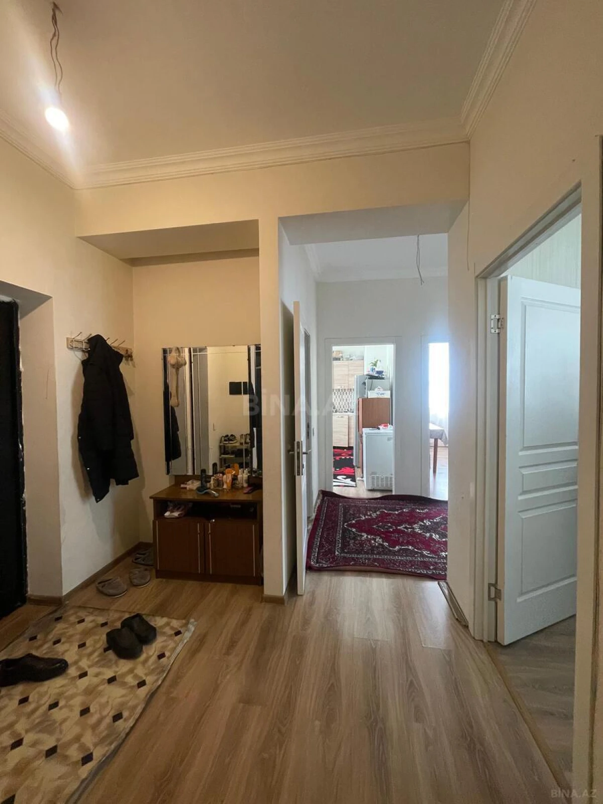 Satılır 4 otaqlı mənzil 93 m²