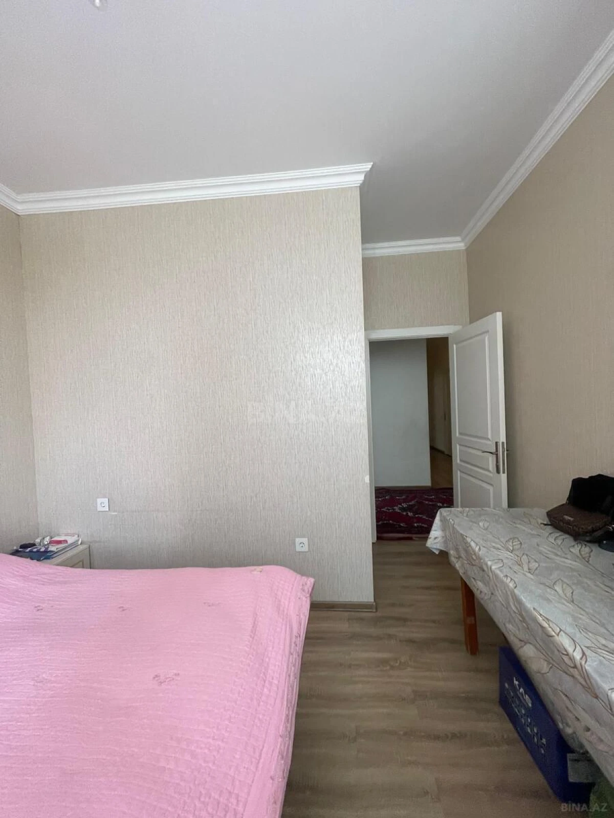 Satılır 4 otaqlı mənzil 93 m²