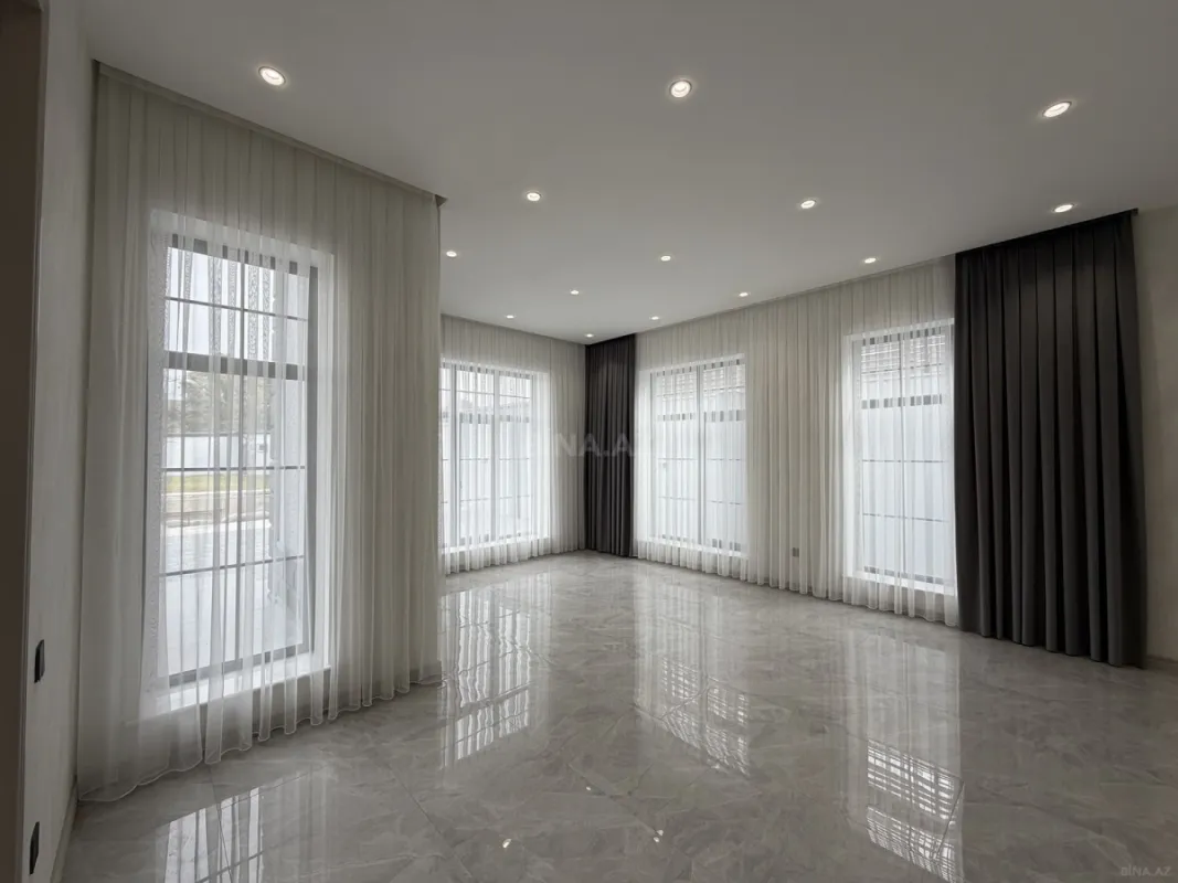 Satılır 6 otaqlı həyət evi 340 m²