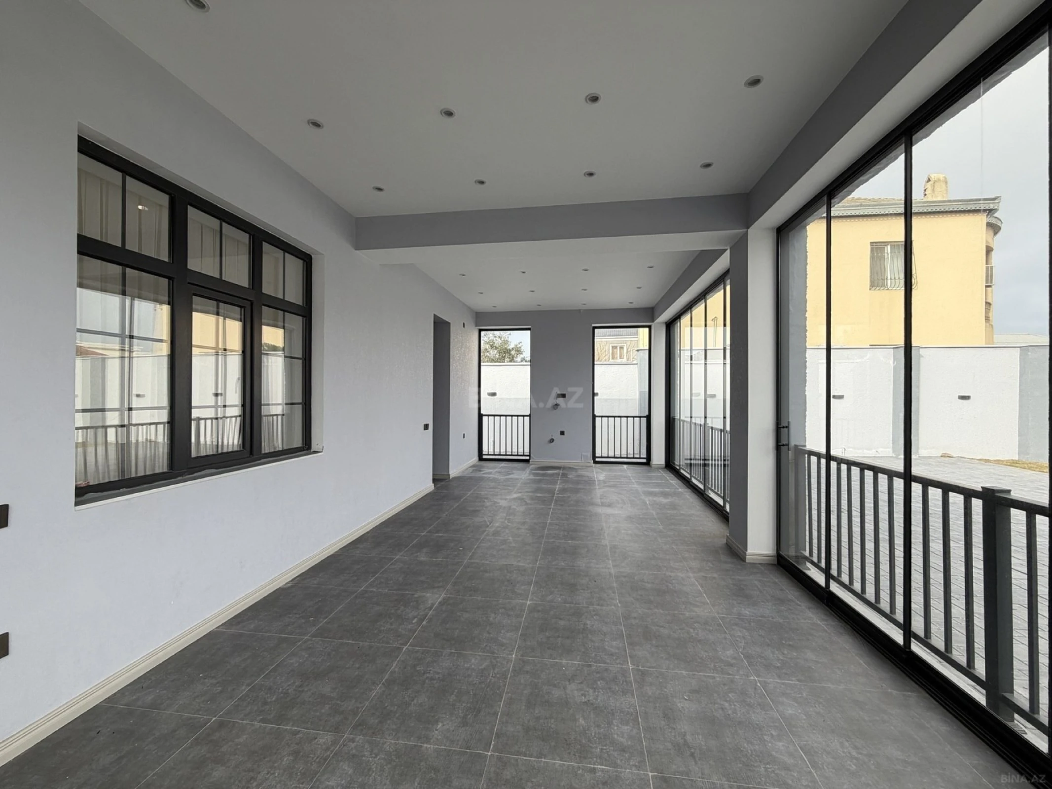Satılır 6 otaqlı həyət evi 340 m²