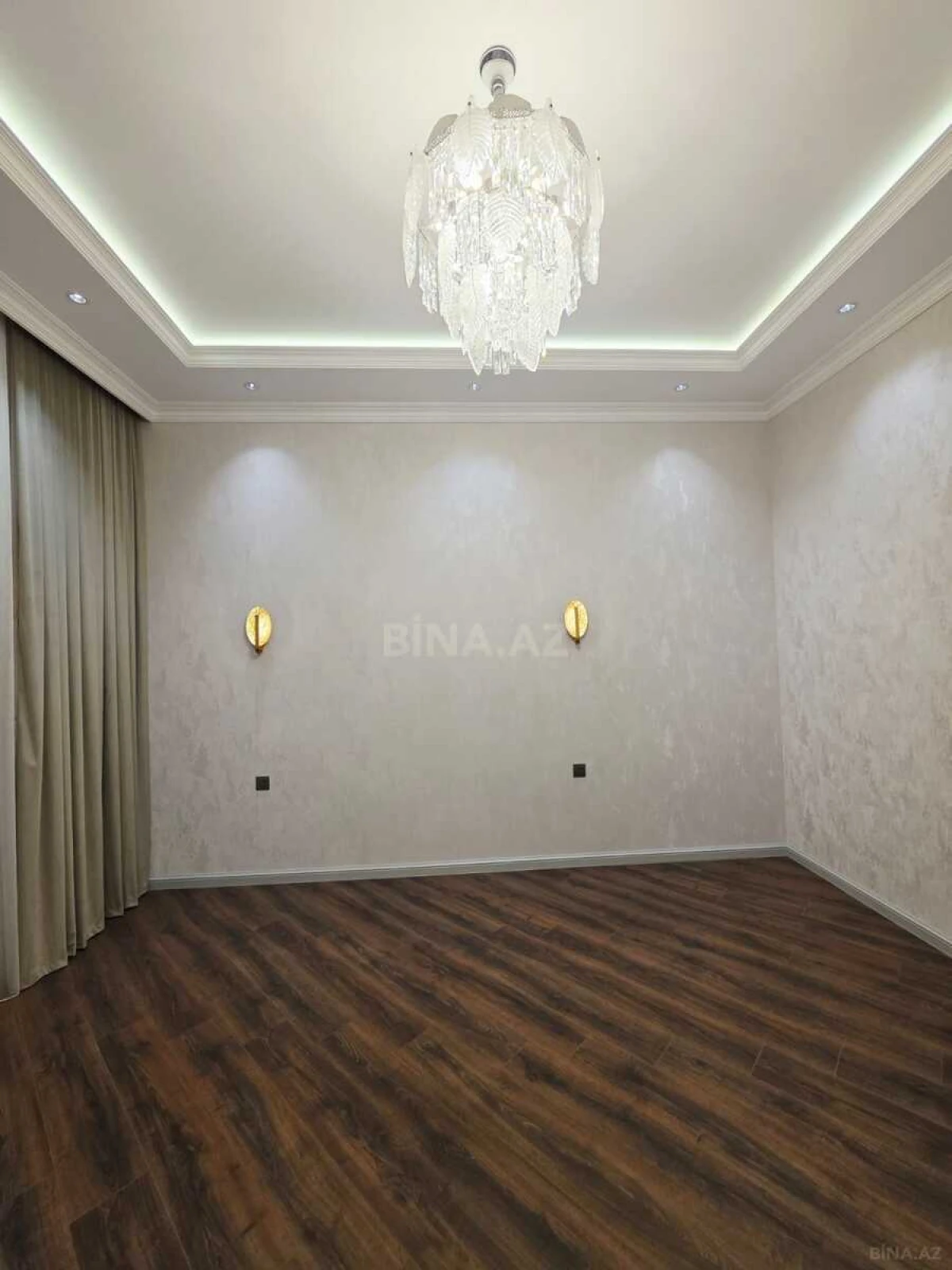 Satılır 4 otaqlı həyət evi 210 m²