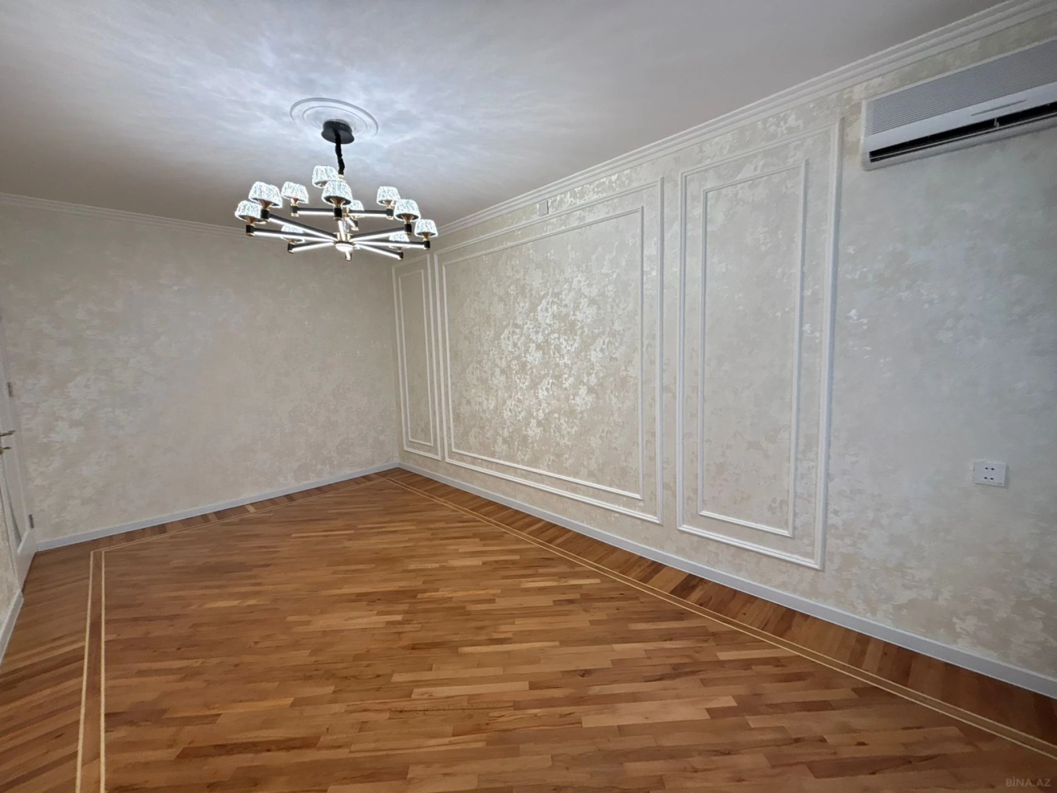 Satılır 2 otaqlı mənzil 65 m²