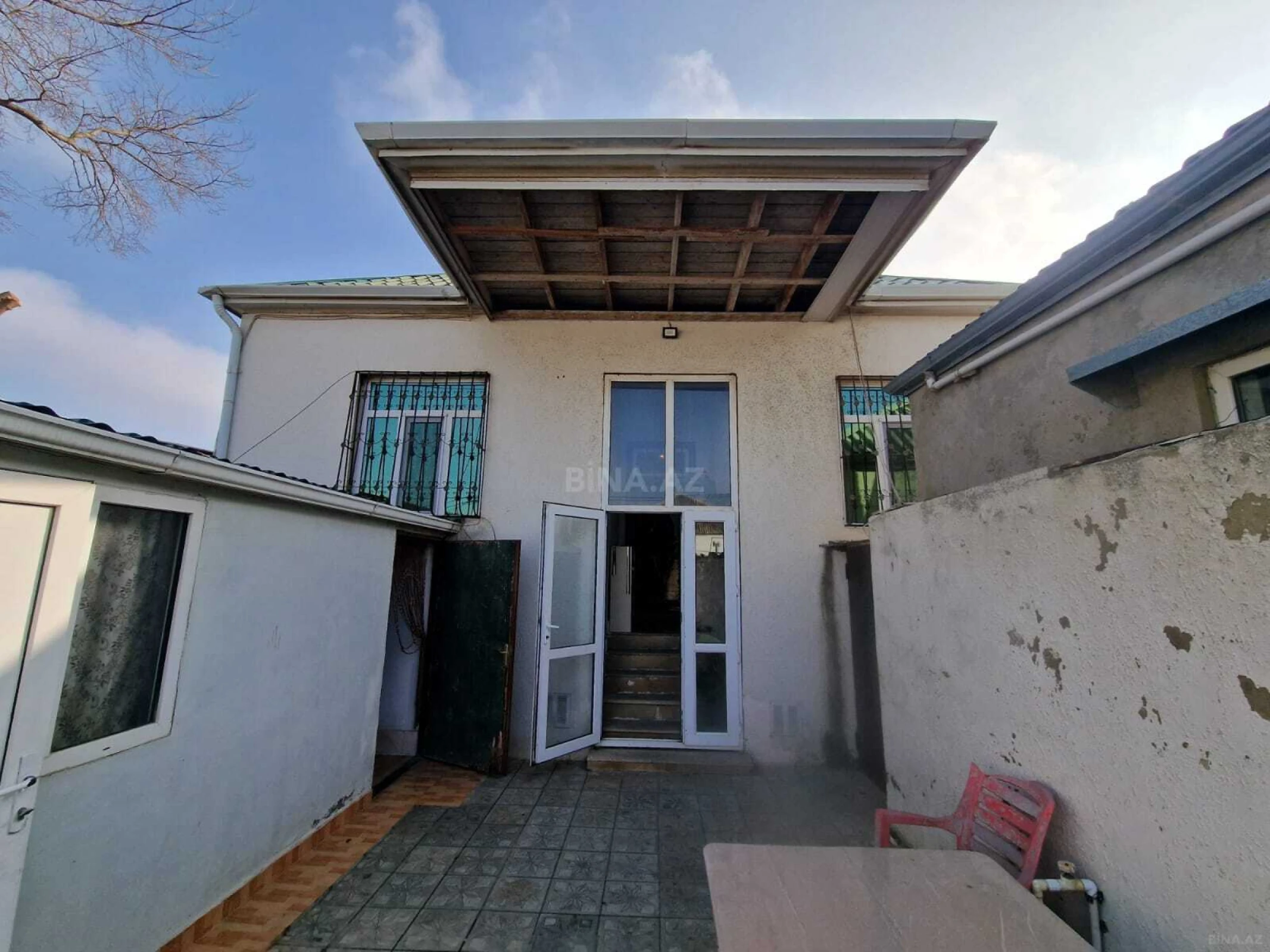 Satılır 4 otaqlı həyət evi 121 m²