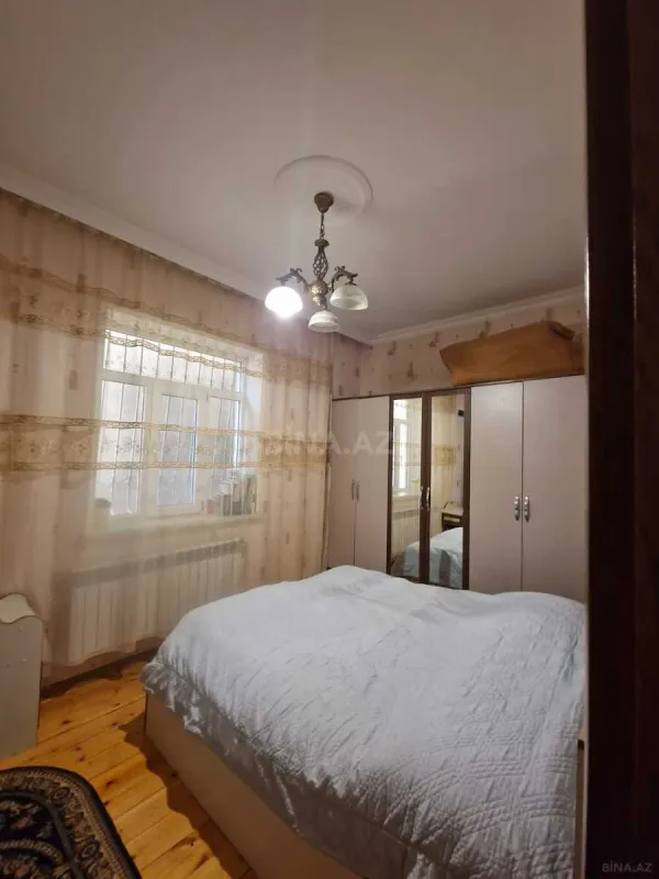 Satılır 4 otaqlı həyət evi 121 m²