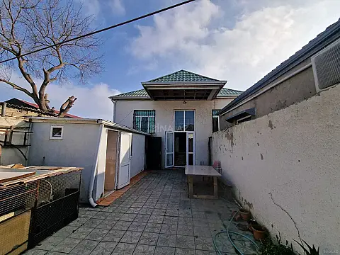 Satılır 4 otaqlı həyət evi 121 m²