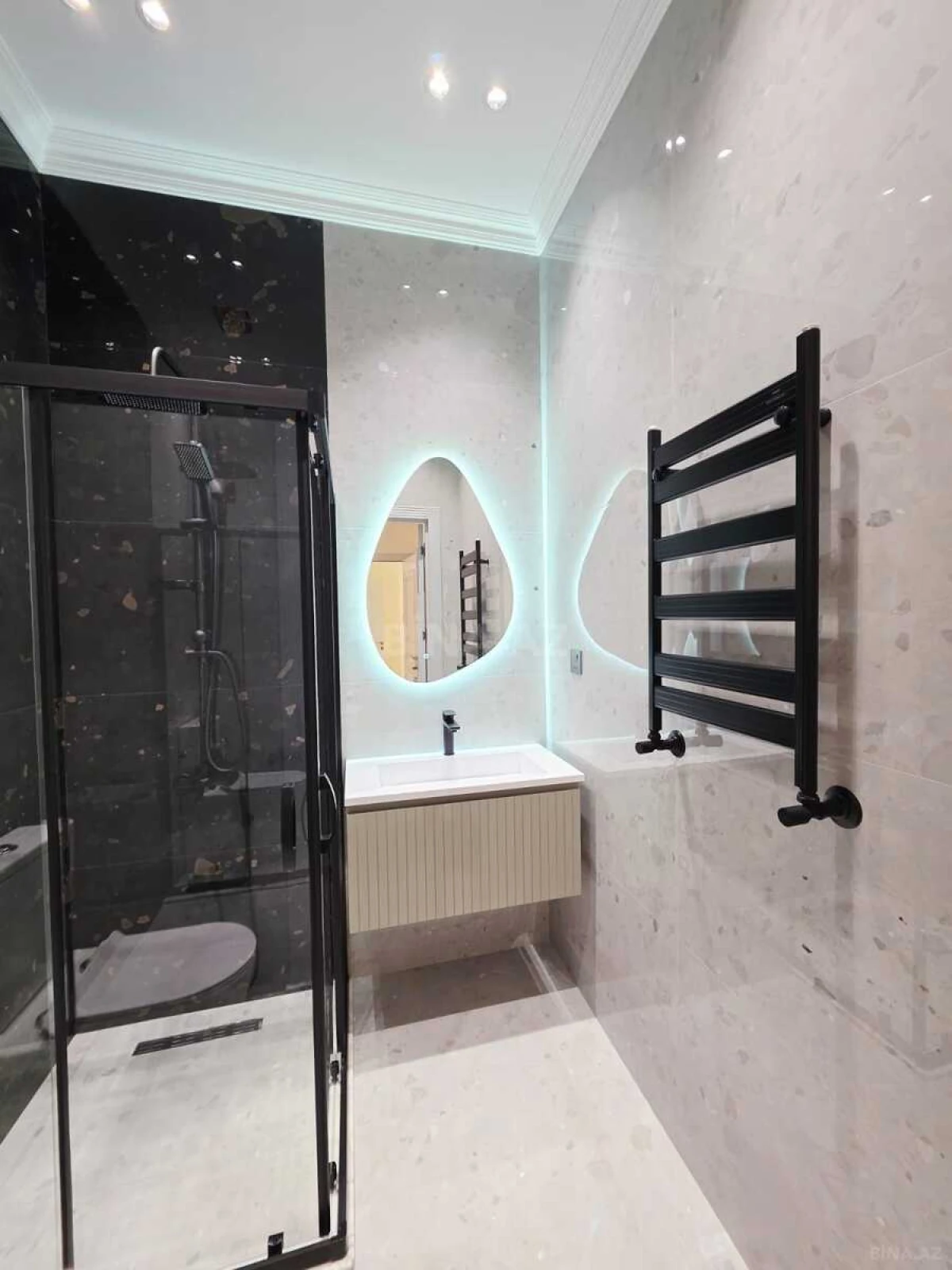 Satılır 4 otaqlı həyət evi 210 m²